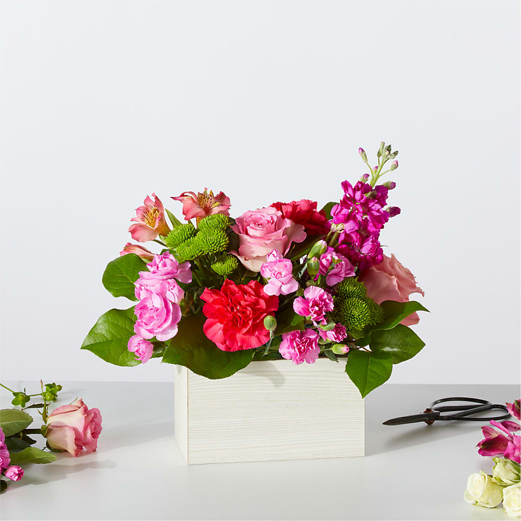 Sweetberry Box – A Florist Original – Liberty Flower Farm, Forest VA