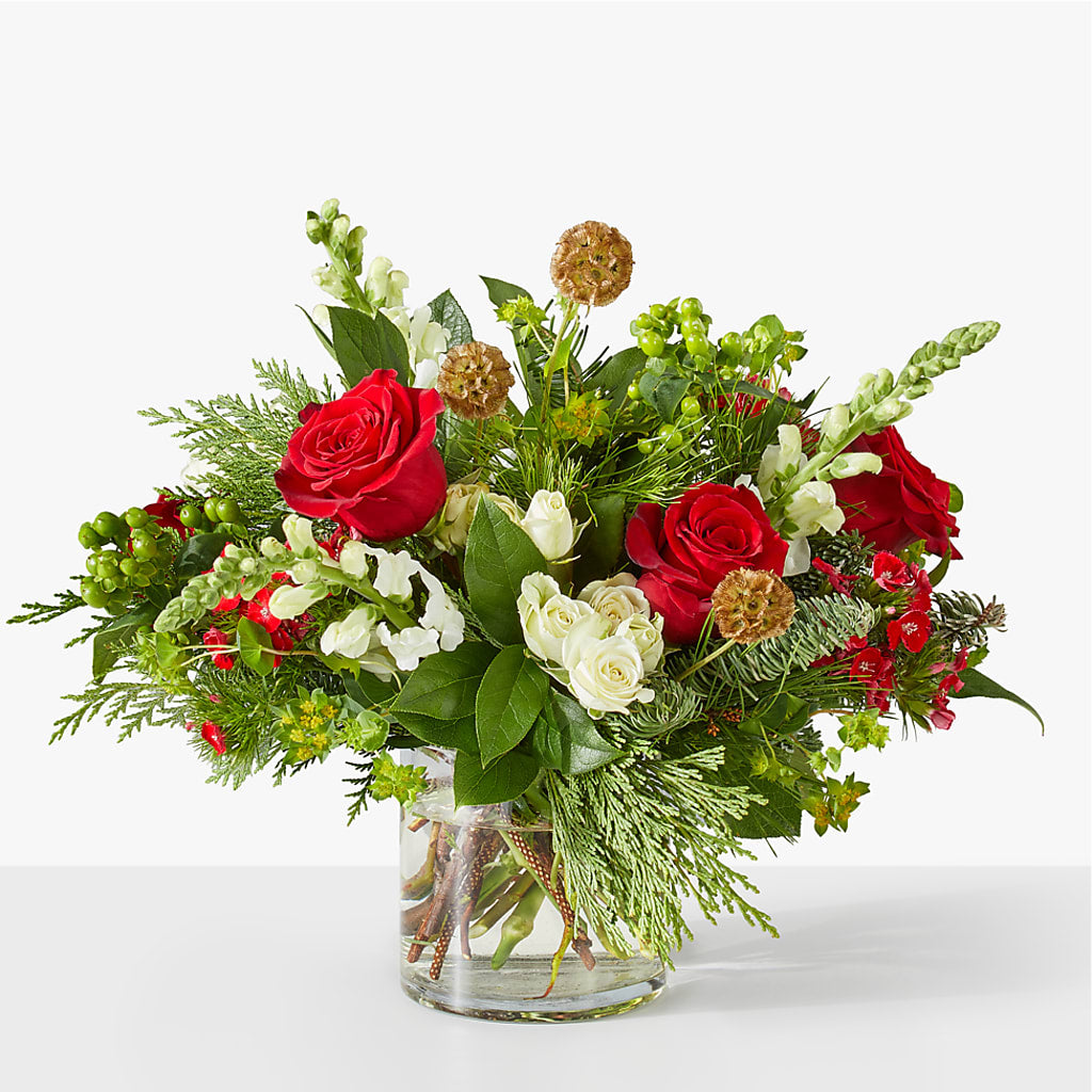 Deck the Halls Bouquet – Liberty Flower Farm, Forest VA