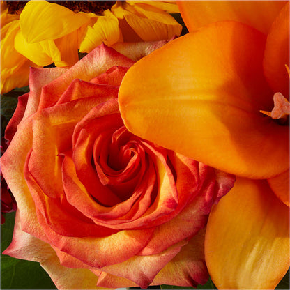 Grateful Centerpiece –  Liberty Flower Farm, Forest VA