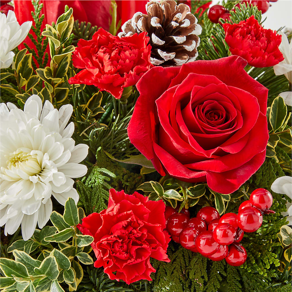 Holiday Soiree Centerpiece –  Liberty Flower Farm, Forest VA